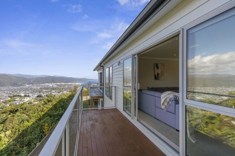 Photo of property in 34 Arahiwi Grove, Tirohanga, Lower Hutt, 5010