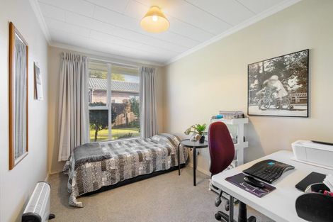 Photo of property in 96 Englefield Road, Northwood, Christchurch, 8051