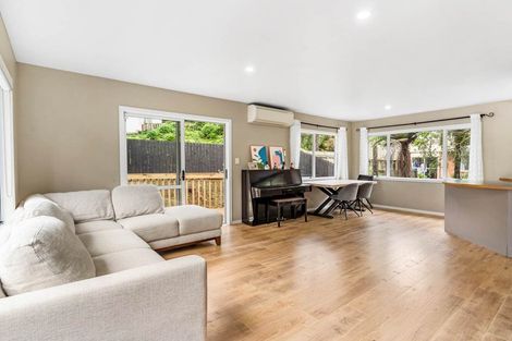 Photo of property in 1/24 Contessa Drive, Glenfield, Auckland, 0629