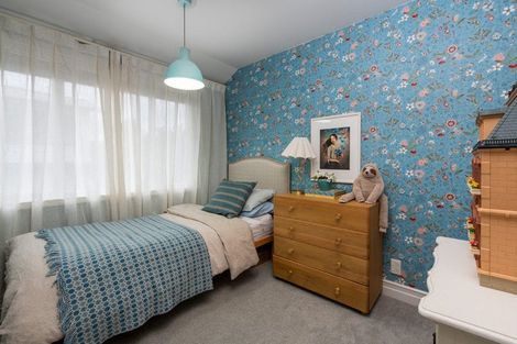 Photo of property in 15a Ocean View Road, Milford, Auckland, 0620