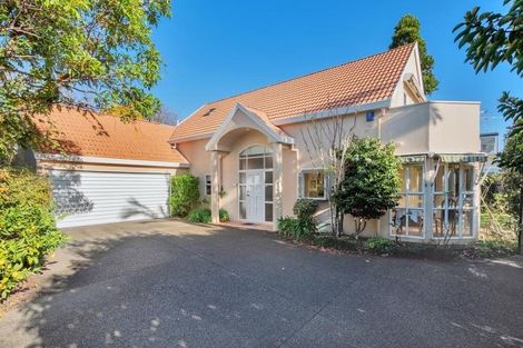 Photo of property in 1 William Bond Street, Stanley Point, Auckland, 0624