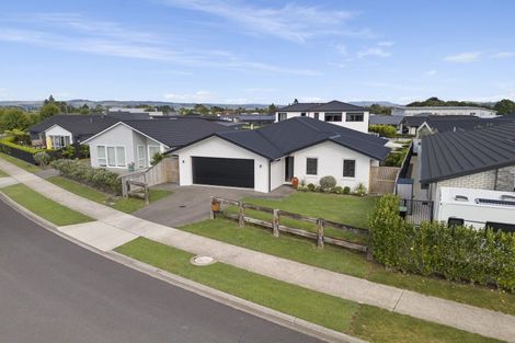 Photo of property in 5 Hanlow Place, Pyes Pa, Tauranga, 3112