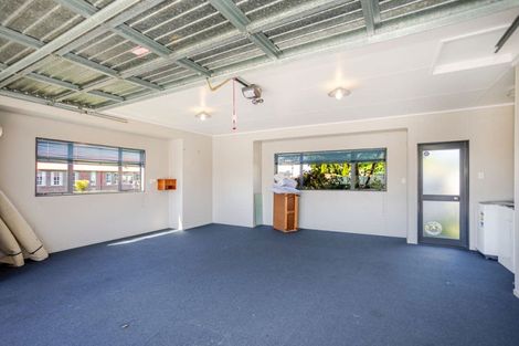 Photo of property in 19 King Street, Dannevirke, 4930
