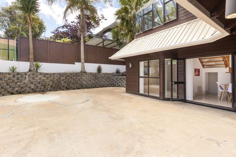 Photo of property in 2 George Laurenson Lane, Mount Roskill, Auckland, 1041