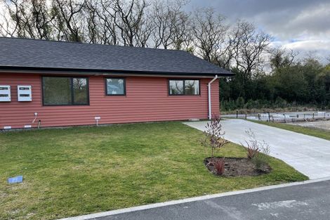 Photo of property in 7 Winnie Close, Acacia Bay, Taupo, 3330