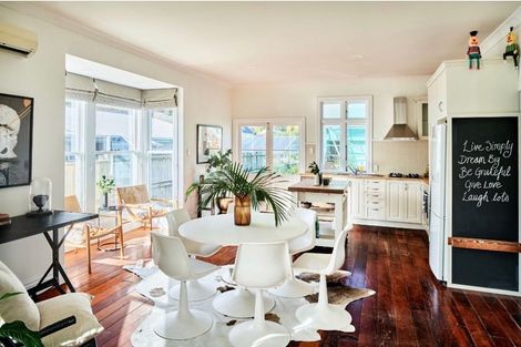 Photo of property in 45 Pukatea Street, Eastbourne, Lower Hutt, 5013