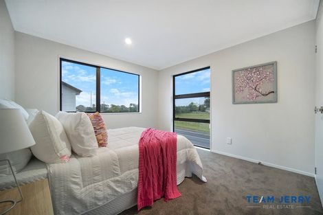 Photo of property in 83 Clarks Beach Road, Clarks Beach, 2122