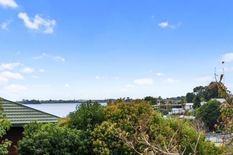 Photo of property in 18 James Cook Drive, Welcome Bay, Tauranga, 3112