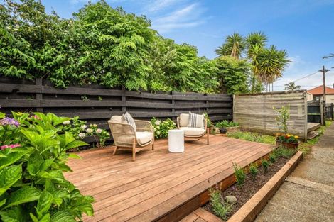 Photo of property in 3/17 Saltburn Road, Milford, Auckland, 0620