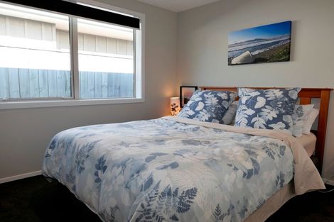 Photo of property in 5 Mahia Lane, Waikanae, 5036