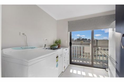 Photo of property in 47 George Street, Rotherham, 7379