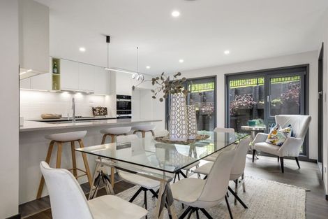 Photo of property in 48a Peter Terrace, Castor Bay, Auckland, 0620