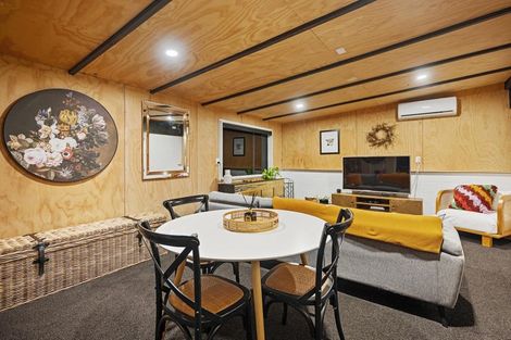 Photo of property in 47 Koraha Road, Kumeu, 0892