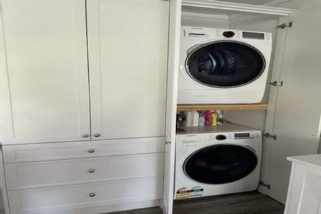 Photo of property in 1/34 Uxbridge Road, Mellons Bay, Auckland, 2014