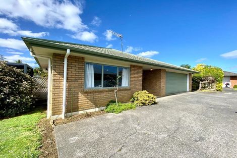 Photo of property in 12 Woodcroft Way, Pukekohe, 2120