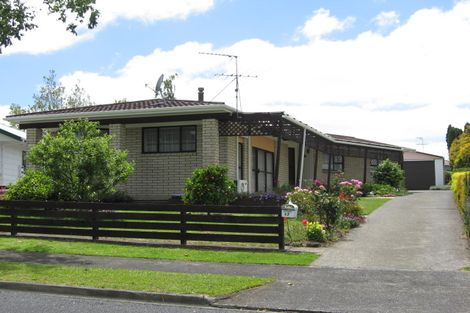 Photo of property in 17 Ridgeway Road, Pukekohe, 2120