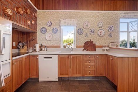 Photo of property in 2 Hart Street, Maori Hill, Timaru, 7910