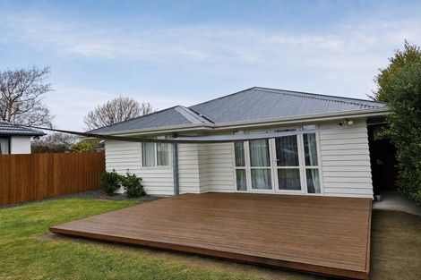Photo of property in 187 Bowhill Road, New Brighton, Christchurch, 8083