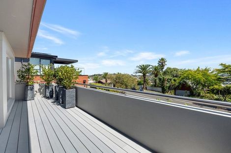 Photo of property in 3/58 Takutai Avenue, Half Moon Bay, Auckland, 2012