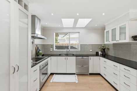 Photo of property in 6 Kahu Road, Riccarton, Christchurch, 8041