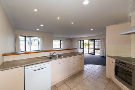 Photo of property in 2b Forward Street, Greenmeadows, Napier, 4112