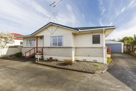 Photo of property in 38 Dalfield Place, Highbury, Palmerston North, 4412