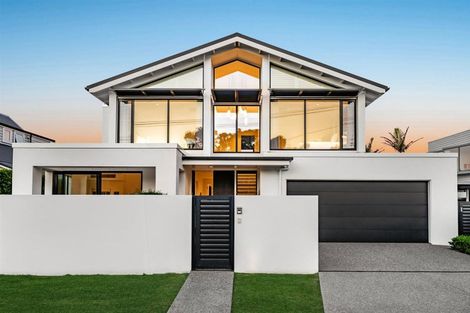 Photo of property in 23 Muritai Road, Milford, Auckland, 0620