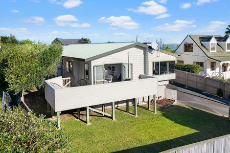 Photo of property in 19 Tiri Road, Manly, Whangaparaoa, 0930