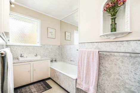 Photo of property in 40 Braid Road, St Andrews, Hamilton, 3200