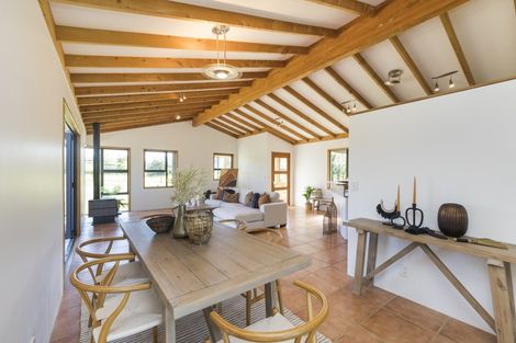 Photo of property in 32 Schnell Drive, Kelvin Grove, Palmerston North, 4414