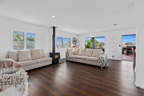 Photo of property in 1174 Papamoa Beach Road, Papamoa Beach, Papamoa, 3118