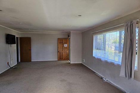 Photo of property in 1 Pinedale Place, Henderson, Auckland, 0610