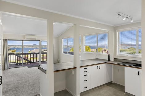 Photo of property in 2/12 Isobel Street, Acacia Bay, Taupo, 3330