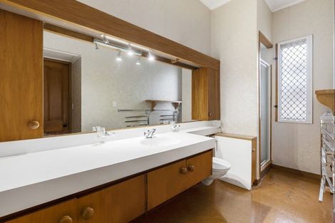 Photo of property in 29 Herne Bay Road, Herne Bay, Auckland, 1011