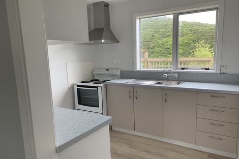 Photo of property in 74 Montreal Grove, Kingston, Wellington, 6021