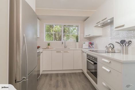 Photo of property in 2/73 Botany Road, Botany Downs, Auckland, 2010