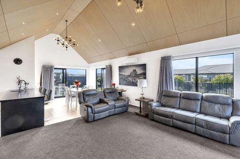 Photo of property in 22 Longcot Drive, Rolleston, 7615