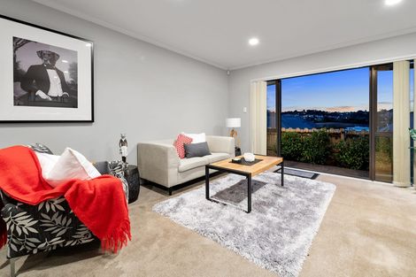 Photo of property in 41 Sonoma Crescent, Oteha, Auckland, 0632