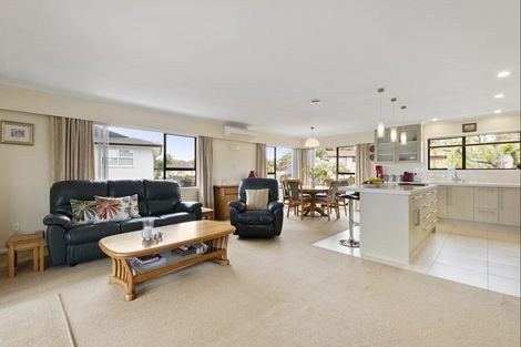 Photo of property in 28 Jandell Crescent, Bucklands Beach, Auckland, 2014