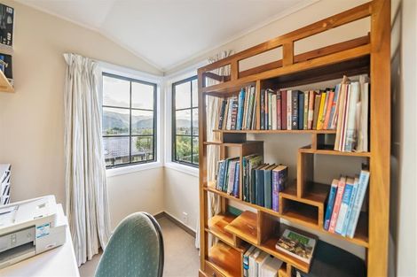 Photo of property in 21 Marlborough Street, Silverstream, Upper Hutt, 5019