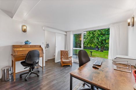 Photo of property in 56 Colwill Road, Massey, Auckland, 0614