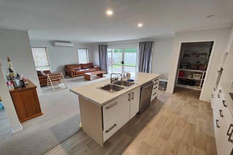 Photo of property in 24 Sylvester Crescent, Flagstaff, Hamilton, 3210