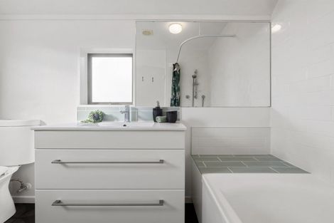 Photo of property in 14 Kiwi Avenue, Forest Lake, Hamilton, 3200