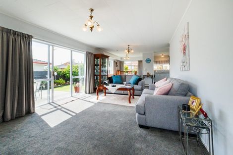 Photo of property in 58a Geraldine Crescent, Cloverlea, Palmerston North, 4412