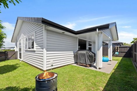 Photo of property in 92 Penetaka Heights, Pyes Pa, Tauranga, 3112