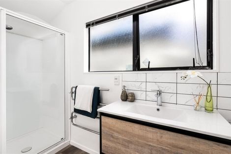 Photo of property in 1/44 Becroft Drive, Forrest Hill, Auckland, 0620