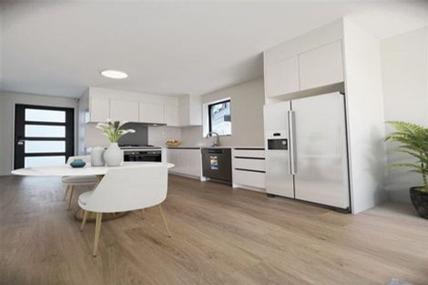 Photo of property in 10d Sunward Rise, Glenfield, Auckland, 0629