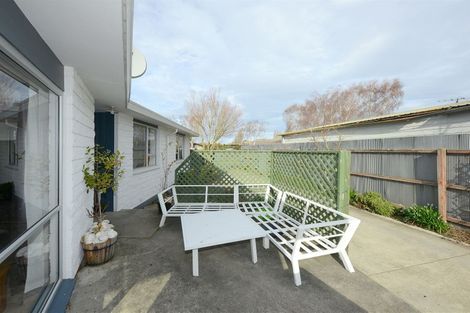 Photo of property in 3 Clivedon Place, Redwood, Christchurch, 8051