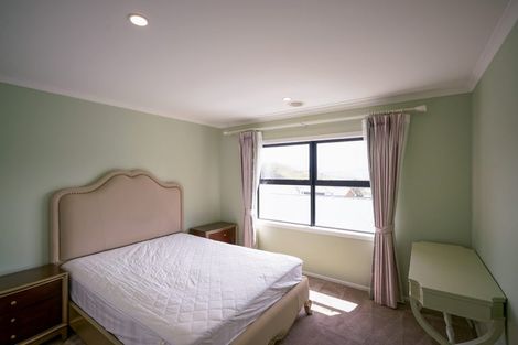 Photo of property in 18 Prestbury Grove, Churton Park, Wellington, 6037