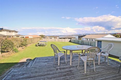 Photo of property in 115 Harbour View Road, Omokoroa, 3114